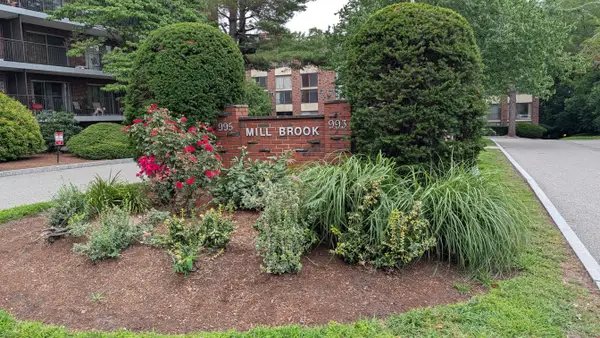 995 Mass Ave #304, Arlington, MA 02476
