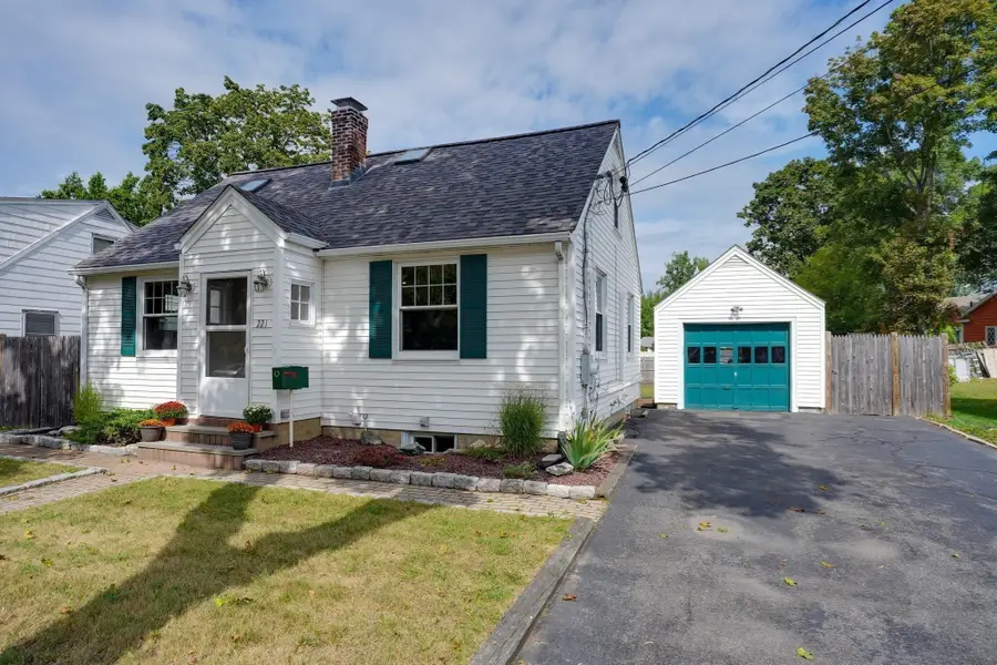 221 Fountain St, Framingham, MA 01702 - #3