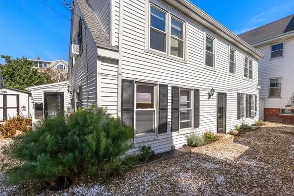 8 Lewis Court, Gloucester, MA 01930