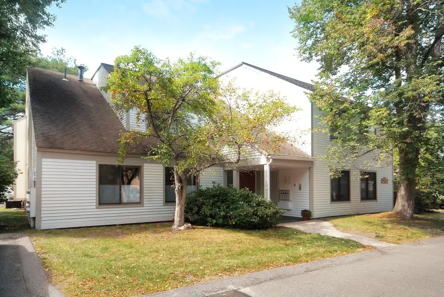 28 Concord Greene #2, Concord, MA 01742 - #2