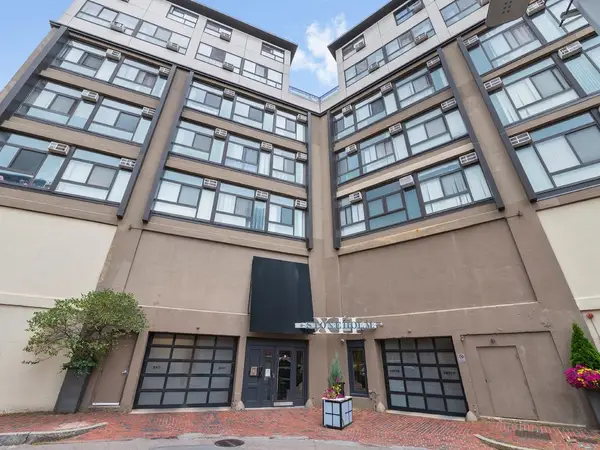 12 Stoneholm St #313, Boston, MA 02115