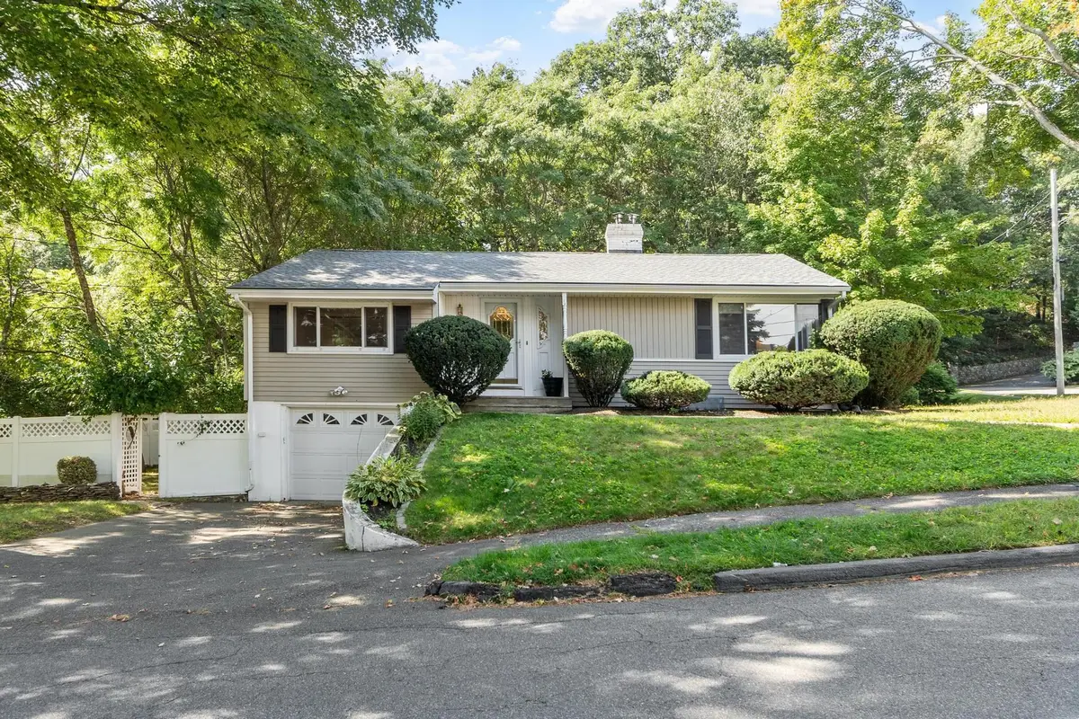 1 Standish Road, Lynnfield, MA 01940 - #1