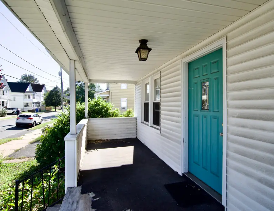 38-40 Grover St, Springfield, MA 01104 - #2