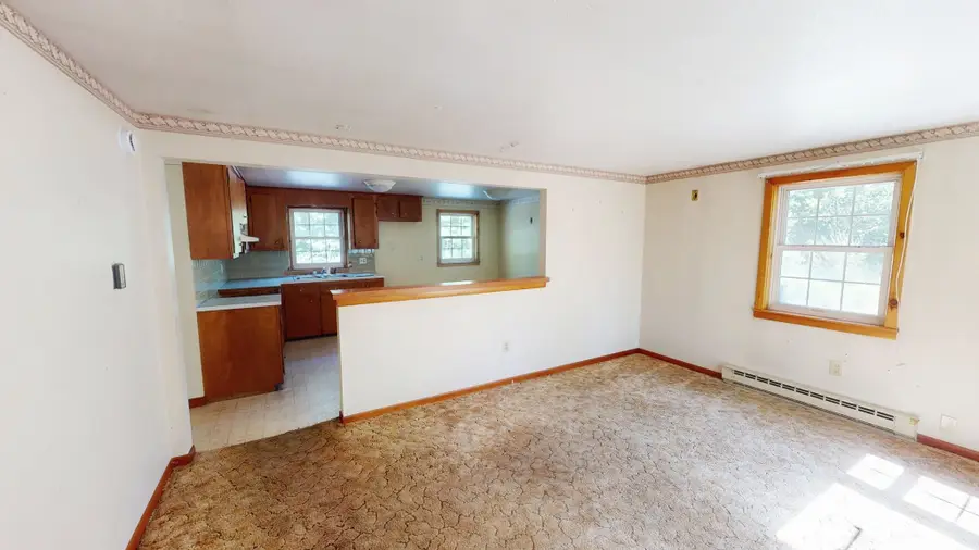 12 Flint Rd, Charlton, MA 01507 - #3