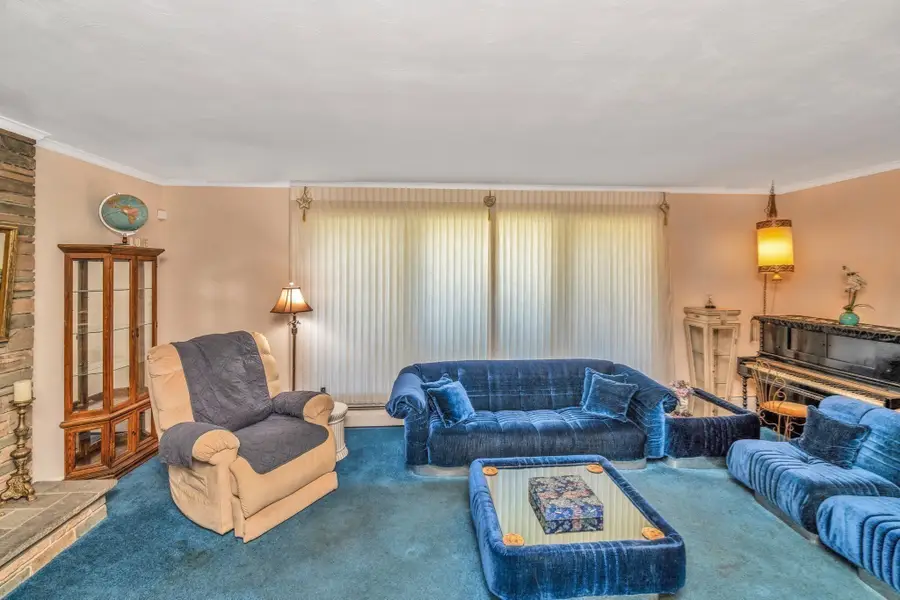 17 Hallen Ave, Milton, MA 02186 - #2