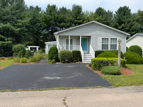 25 Fieldwood Dr, Bridgewater, MA 02324