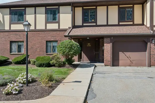20 Rainbow Pond Drive #C2, Walpole, MA 02081
