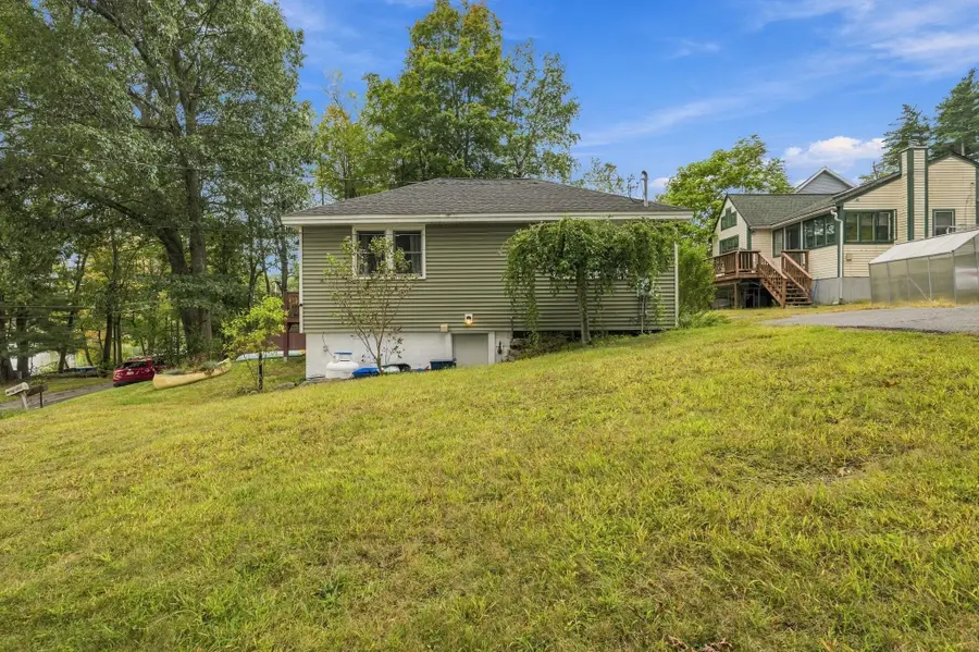 39 Lakeview Dr, Leominster, MA 01453 - #2