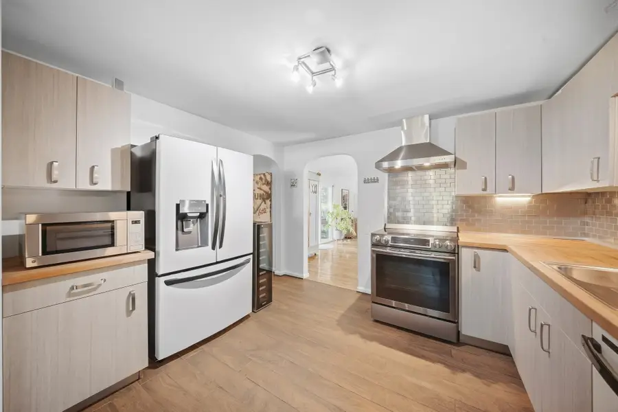 8 Revere Rd, Tewksbury, MA 01876 - #3