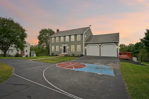 25 Piasta Rd, Dudley, MA 01571