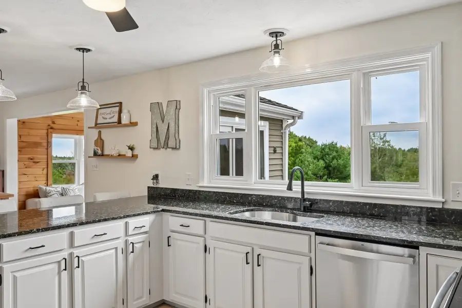 25 Piasta Rd, Dudley, MA 01571 - #3