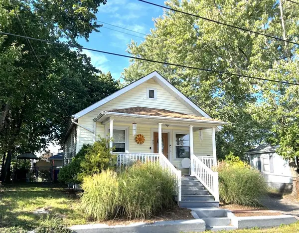 73 Turner St, Attleboro, MA 02703