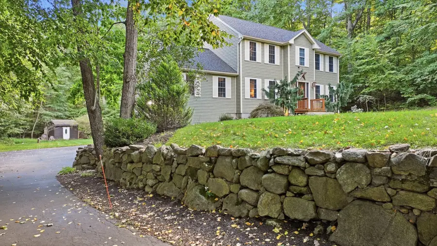 138 Walnut, Douglas, MA 01516 - #3