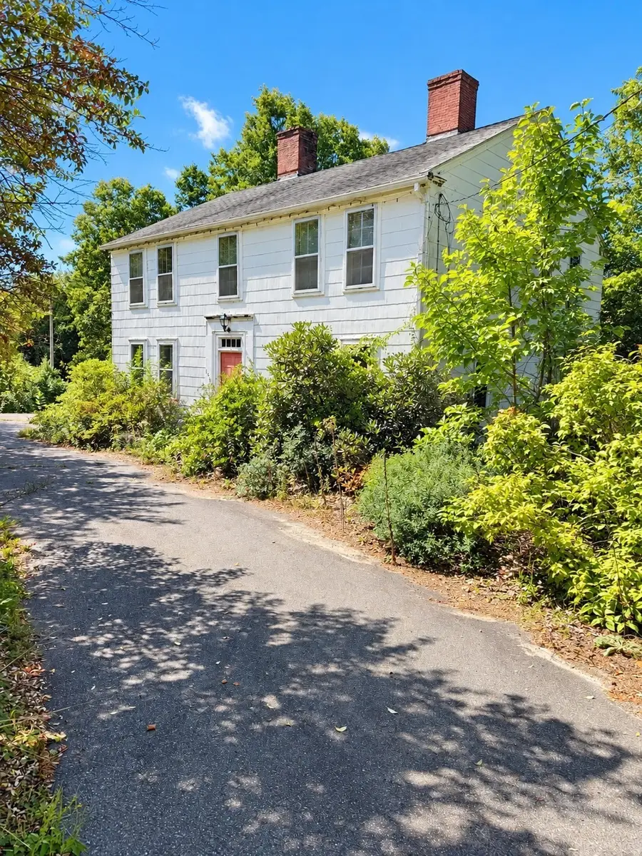 153 Johnny Appleseed Ln, Leominster, MA 01453 - #2