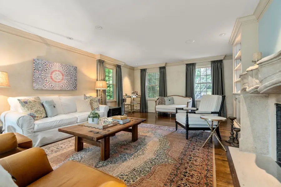 90 Suffolk Rd, Newton, MA 02467 - #2