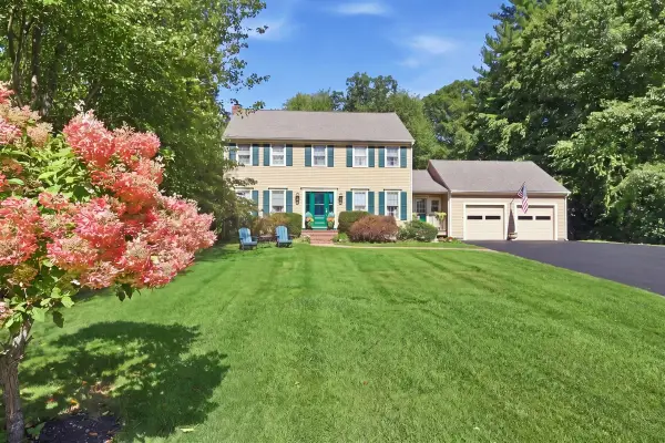10 Reed Bent, Rockland, MA 02370