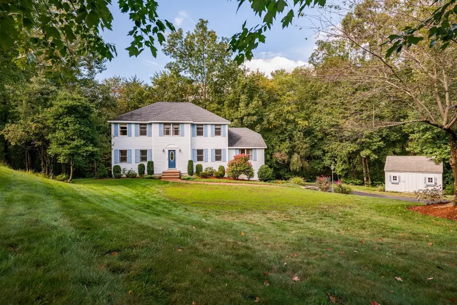 11 Currier Rd, Middleton, MA 01949 - #2