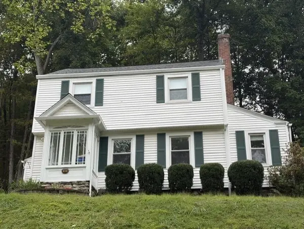 34 Saint Elmo Road, Worcester, MA 01602