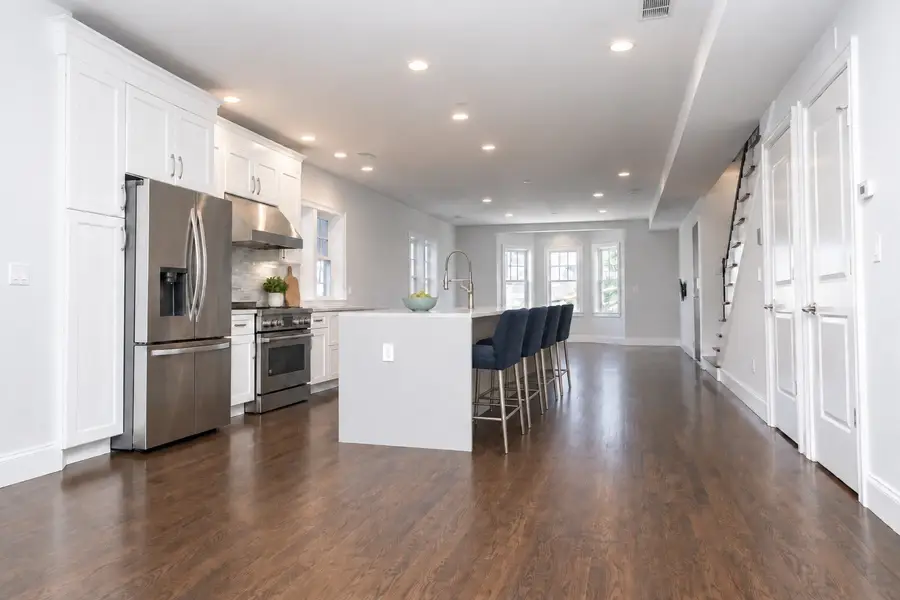 141 W 6th St #3, Boston, MA 02127 - #2