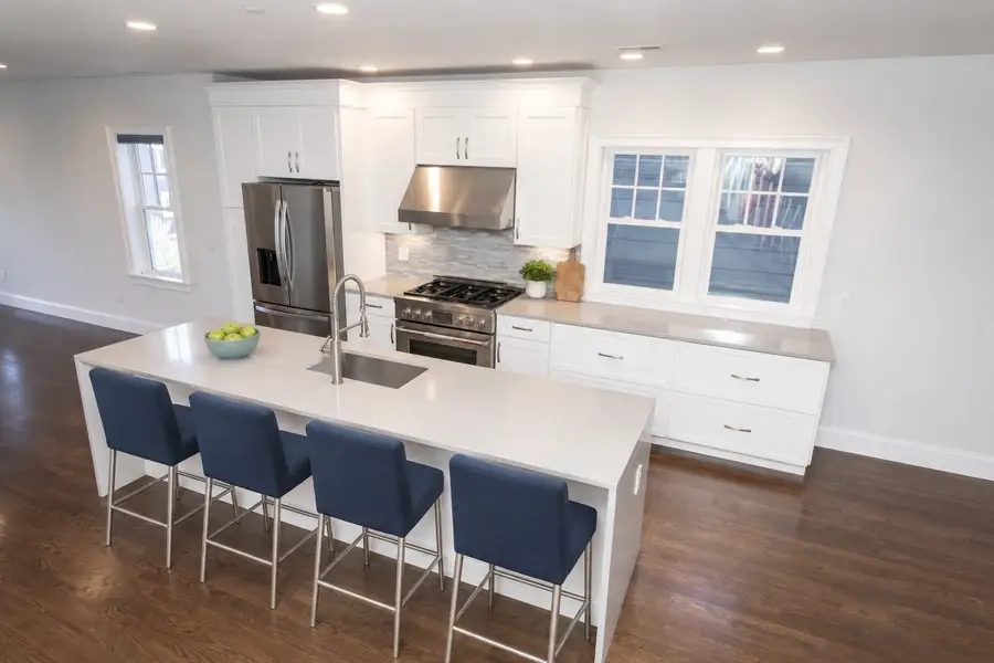 141 W 6th St #3, Boston, MA 02127 - #3
