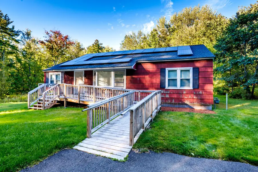 127 Pleasant St, Lunenburg, MA 01462 - #2