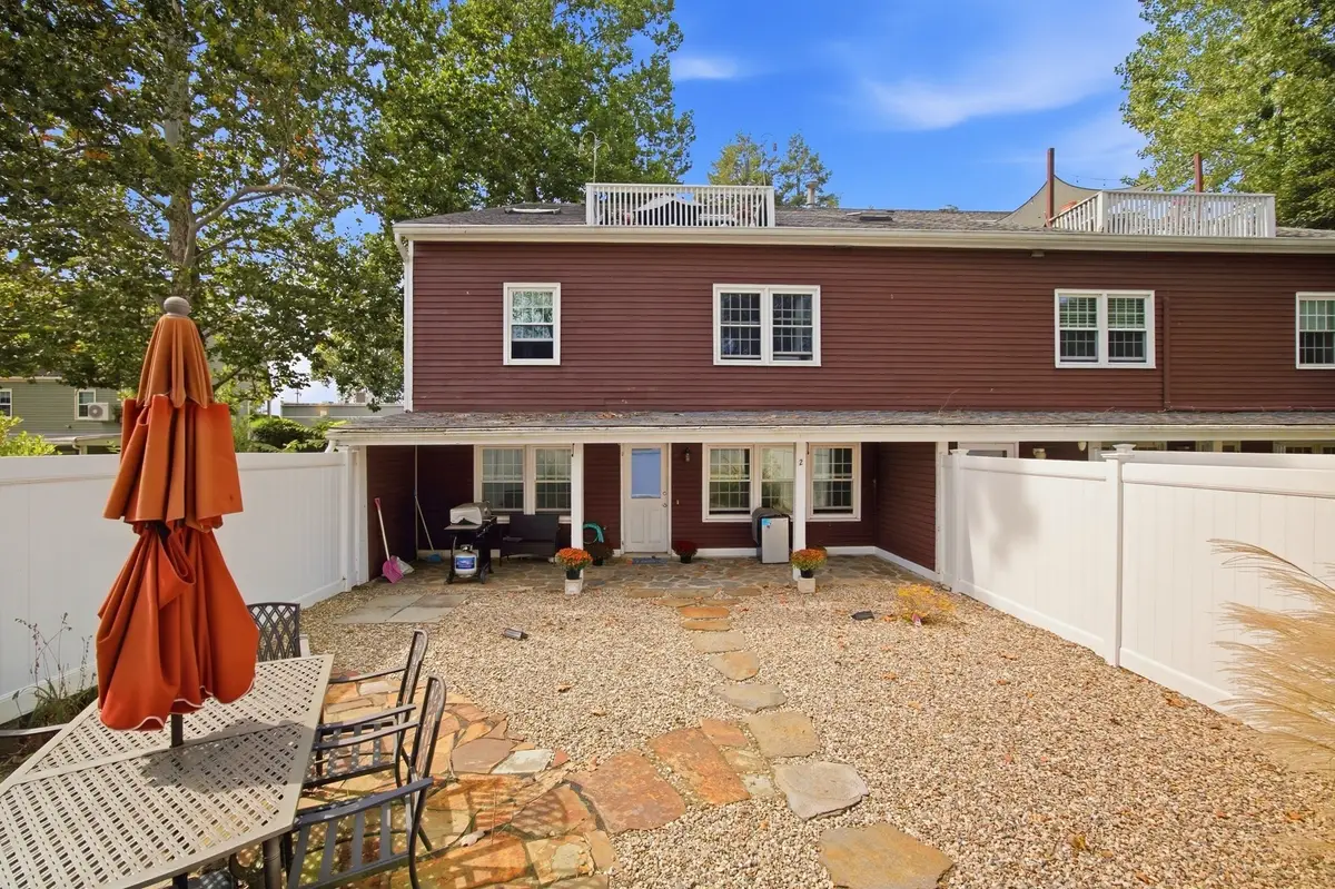 62 Main St #6-2, Hatfield, MA 01038 - #1