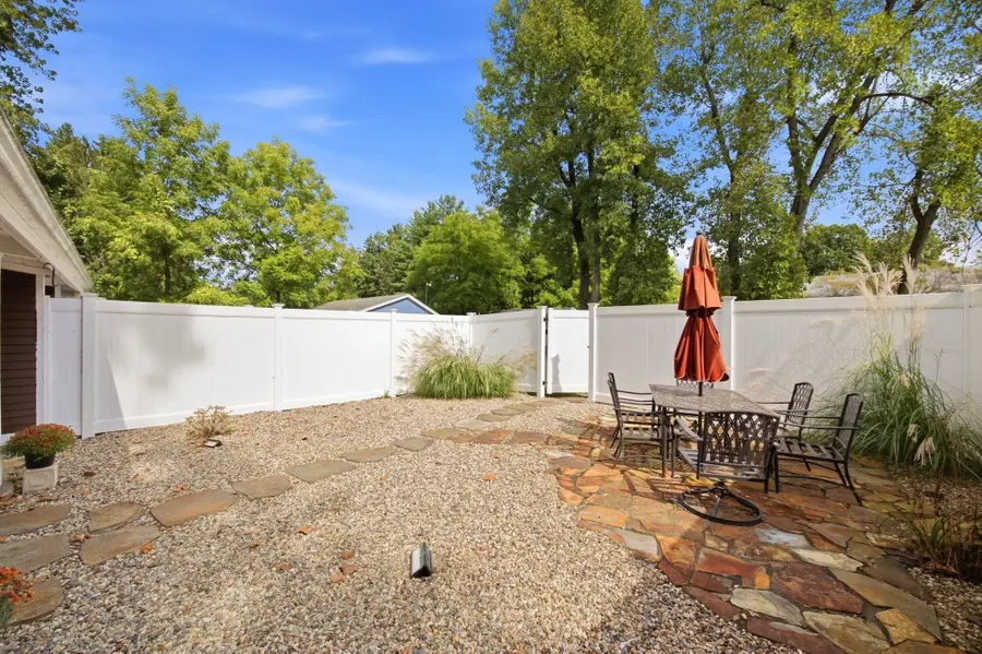 62 Main St #6-2, Hatfield, MA 01038 - #3