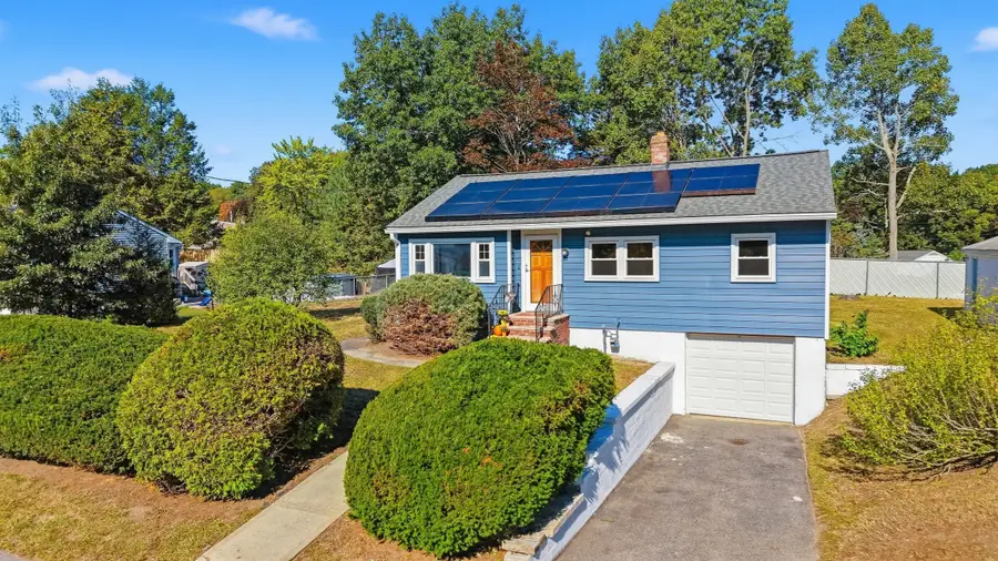 44 Memorial Dr, Methuen, MA 01844 - #3