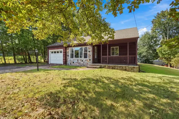 140 S Main St, Bellingham, MA 02019