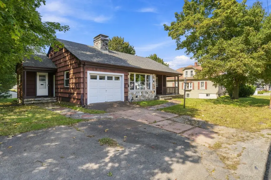 140 S Main St, Bellingham, MA 02019 - #3