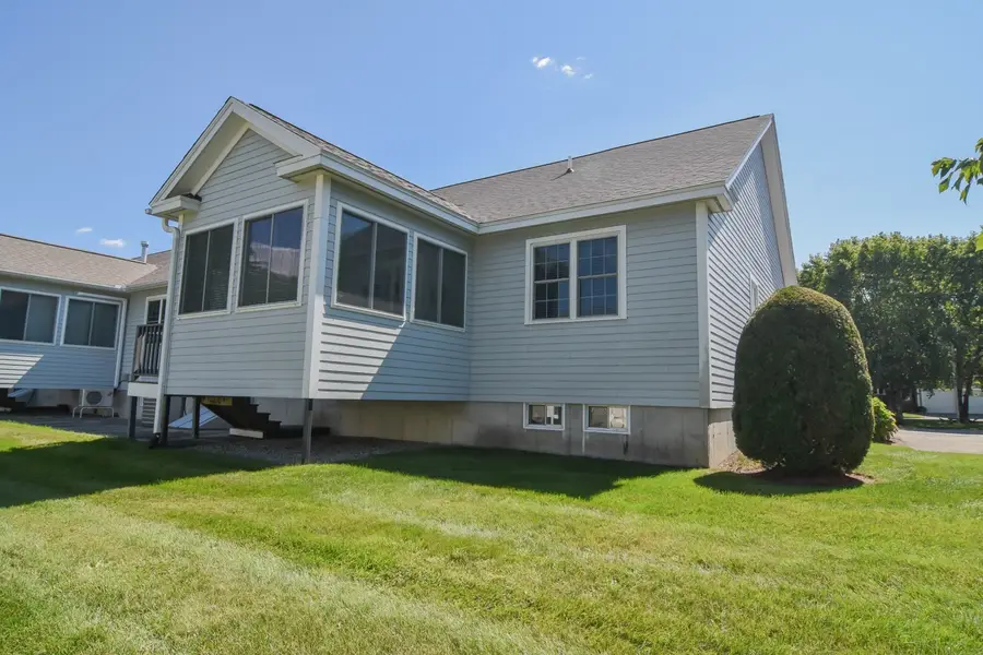 5 Village Ln #5, Methuen, MA 01844 - #3