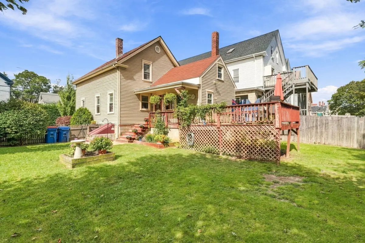 326 Cedar St, New Bedford, MA 02740 - #1
