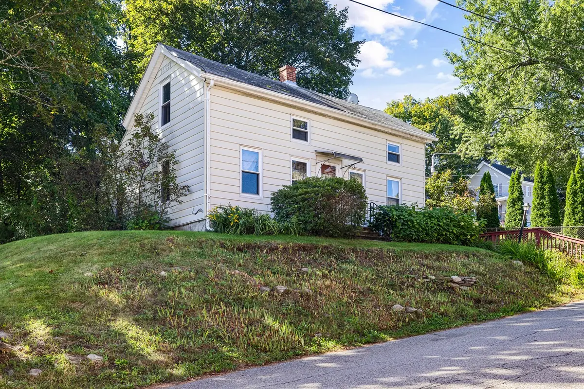11 Prospect St, Spencer, MA 01562 - #1