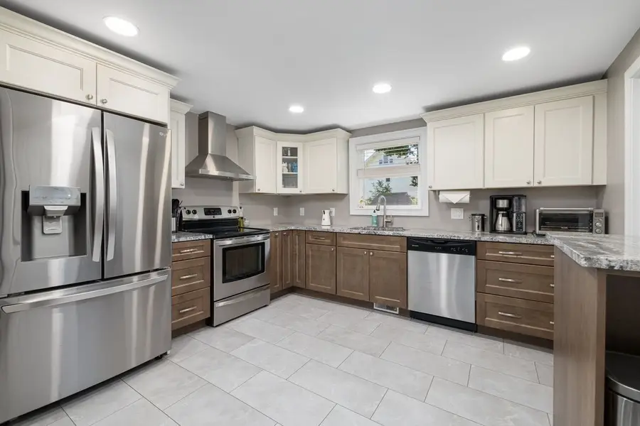 14 Sibley, Attleboro, MA 02703 - #2