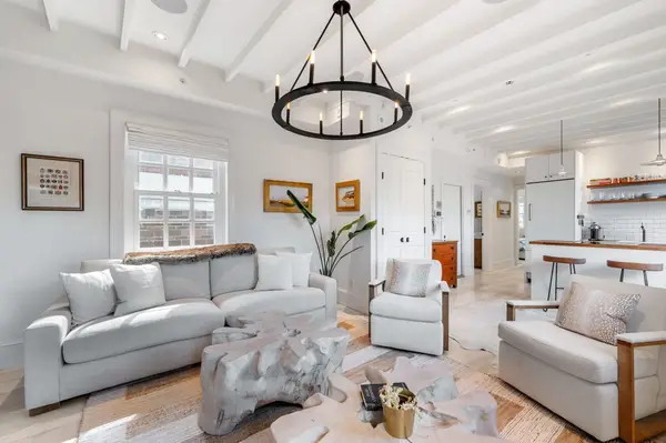5 West Hill Place #D, Boston, MA 02114