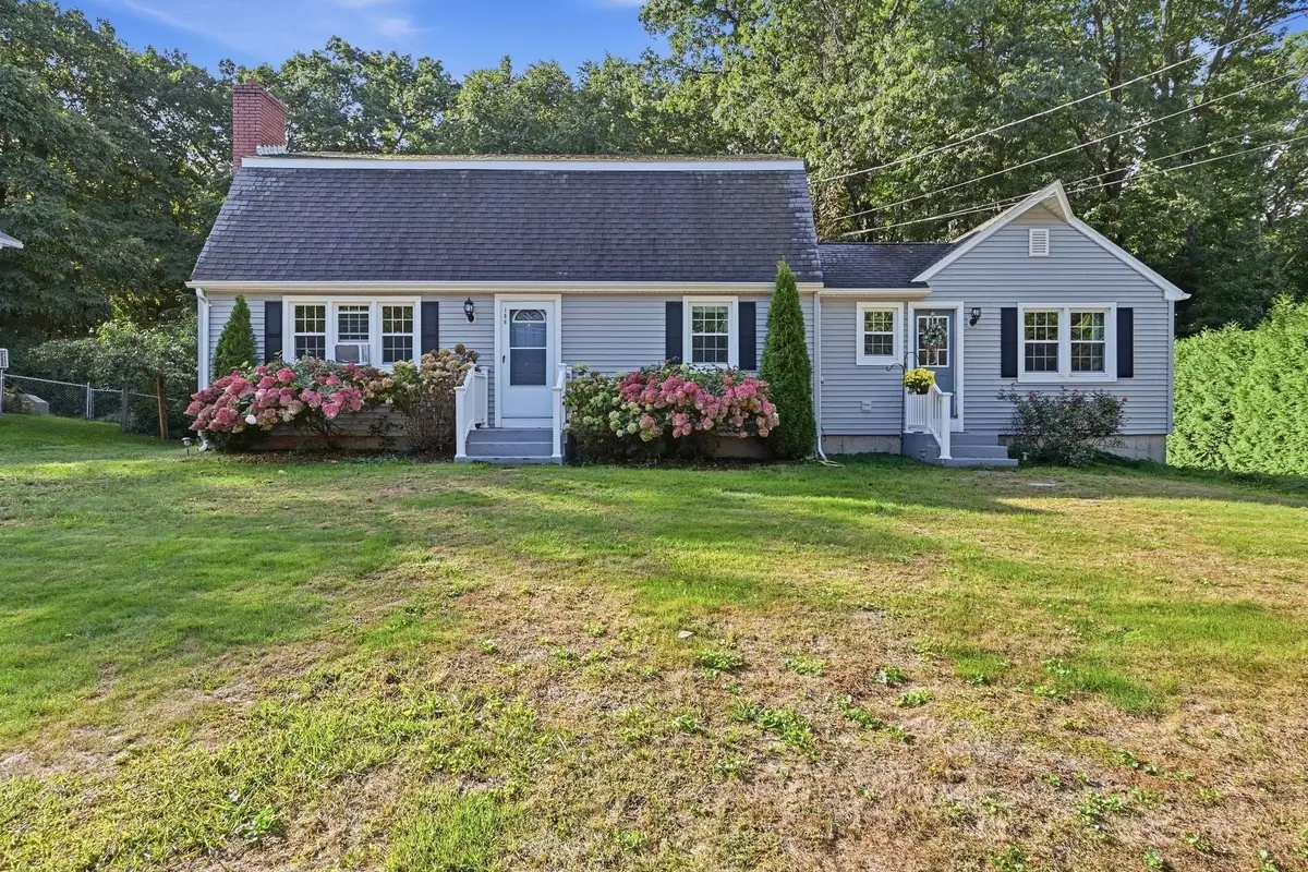 106 Northridge Rd, Westfield, MA 01085 - #1