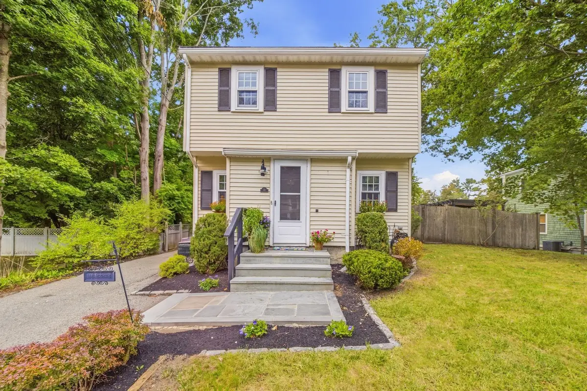 33 School St, Hanover, MA 02339 - #1