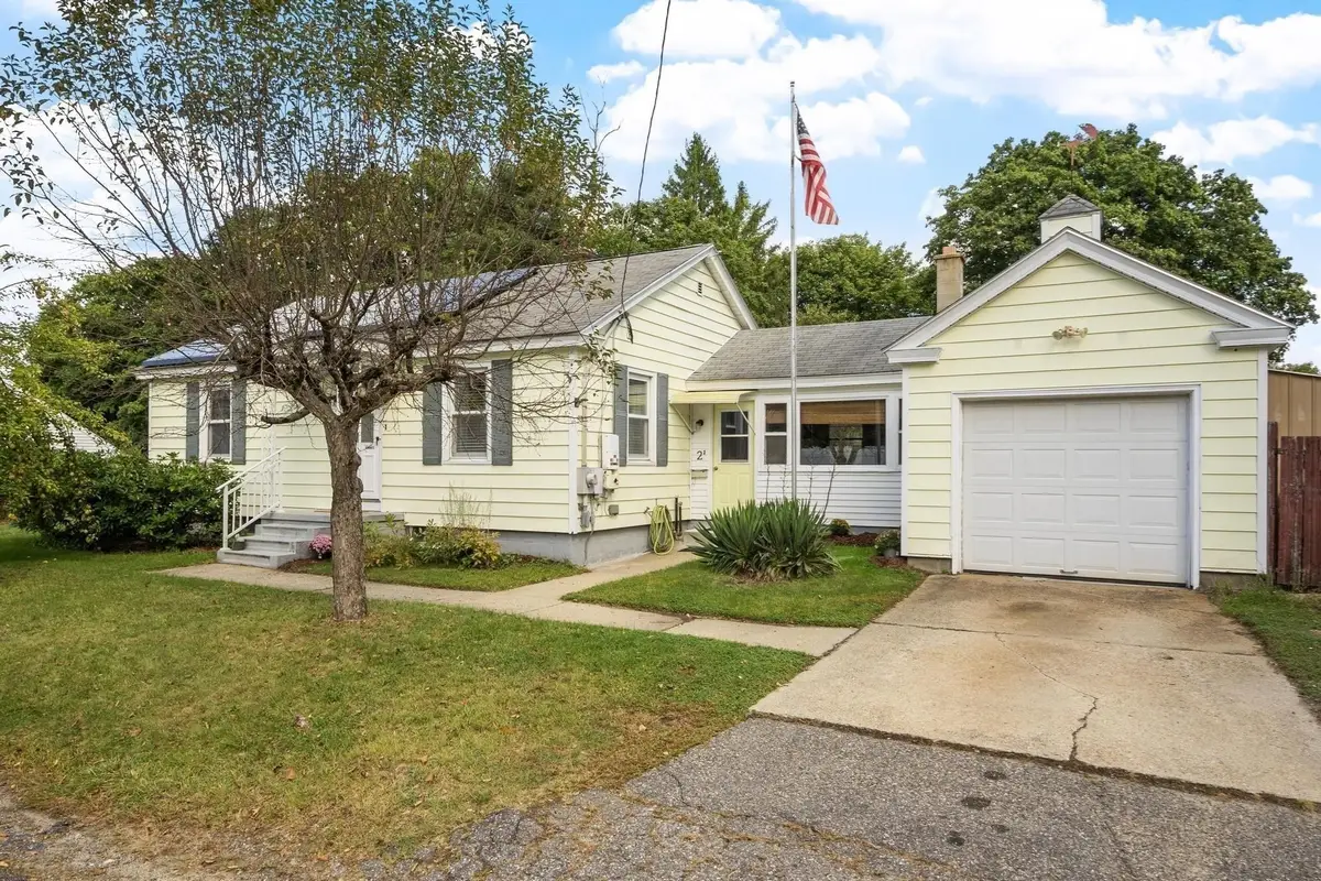 2 Hamilton St, Orange, MA 01364 - #1