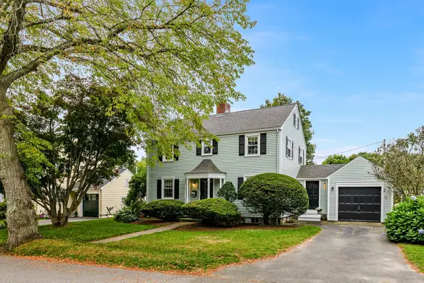 18 Mohawk Rd, Marblehead, MA 01945