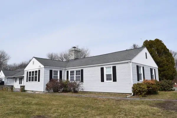 475 Cedar Ave, Swansea, MA 02777