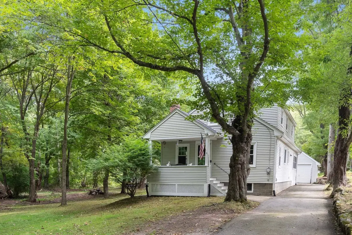 39 Montrose Ave, Wakefield, MA 01880 - #1