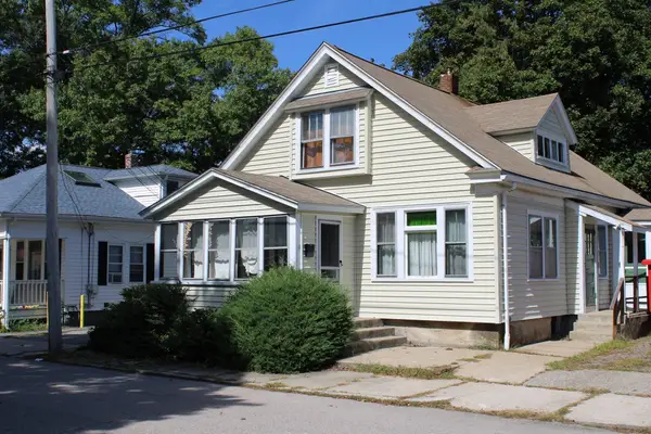 17 Clarence St, Attleboro, MA 02703