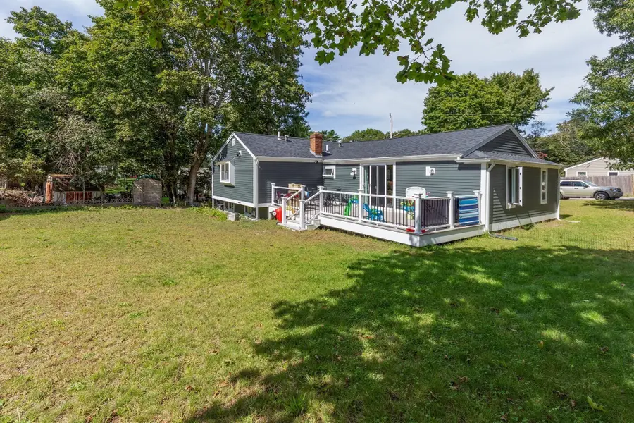 11 Madlyn St, Plymouth, MA 02360 - #3