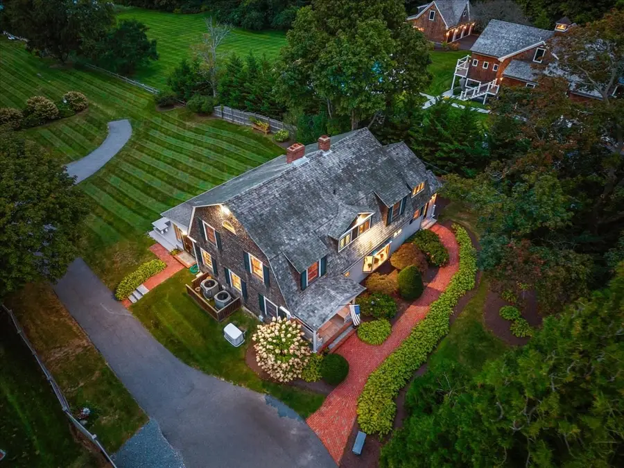 26 Warren Ave, Plymouth, MA 02360 - #2