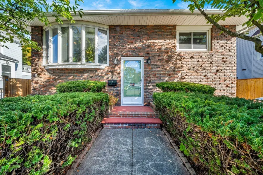 26 Beach St, Malden, MA 02148 - #2