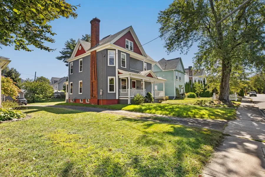 66 Nonotuck St, Holyoke, MA 01040 - #3