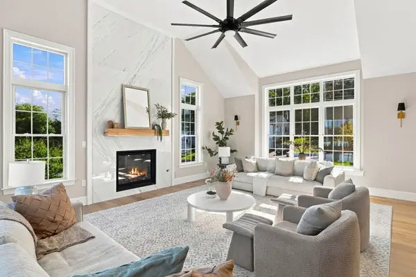 14 Liana St, Woburn, MA 01801
