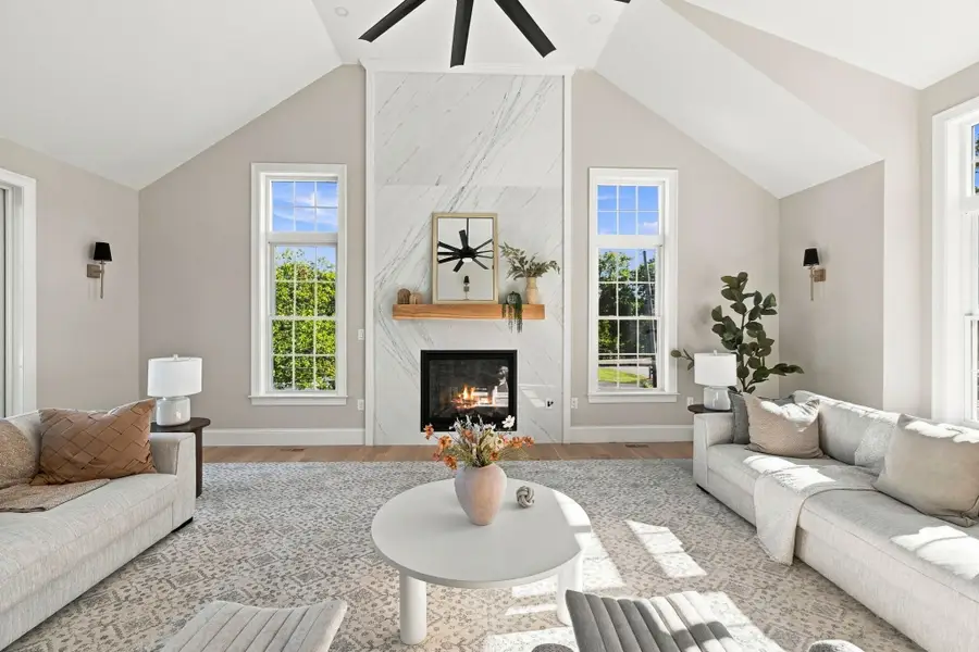 14 Liana St, Woburn, MA 01801 - #2