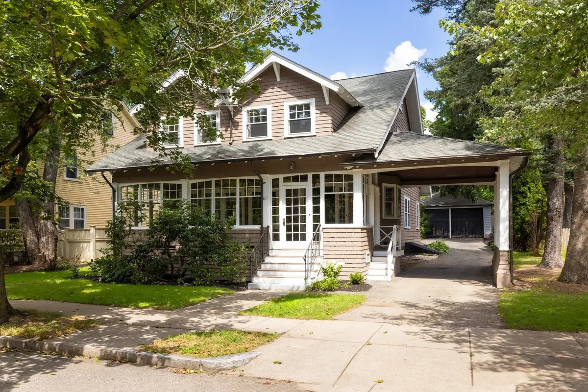 861 Commonwealth Ave, Newton, MA 02459 - #1