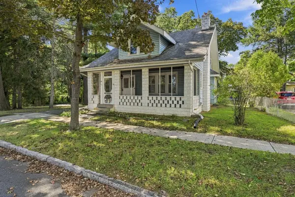 46 Rush St, Springfield, MA 01109
